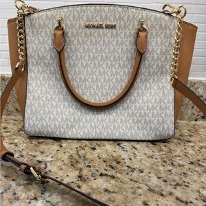 Michael Kors Ellis Signature Bag NEW **SOLD**